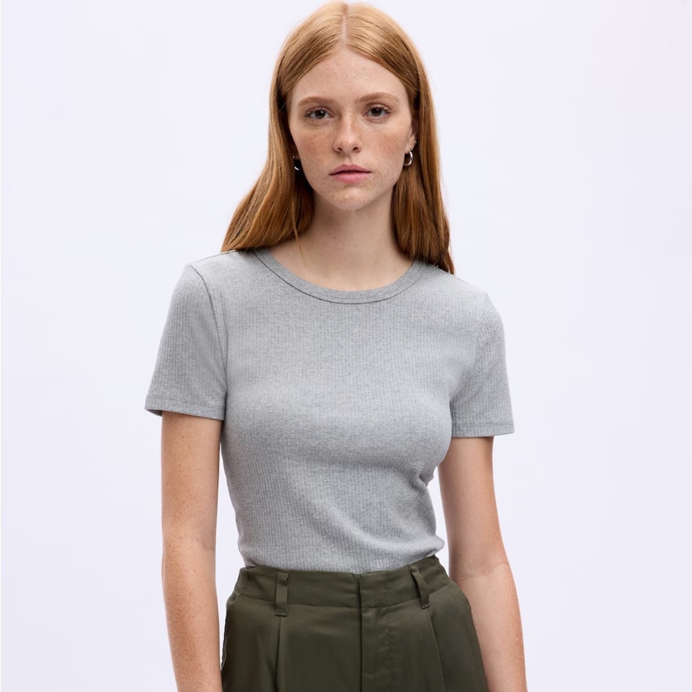 NWT Gap Ribbed Crewneck T-Shirt Tee Size Medium
